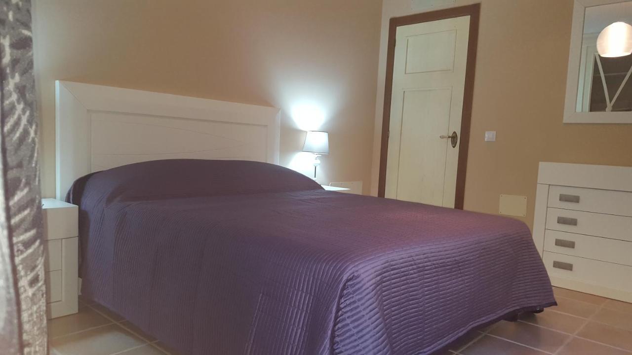 Beautiful, Spacious Villa, Heated Pool, Sleeps Eight, With Quality Furnishings Caleta De Fuste Exterior photo